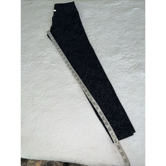 LULULEMON ALIGN HIGH RISE FULL LENGTH 28” LACESCAPE DARK CAST BLACK SIZE 4 - Picture 10 of 11